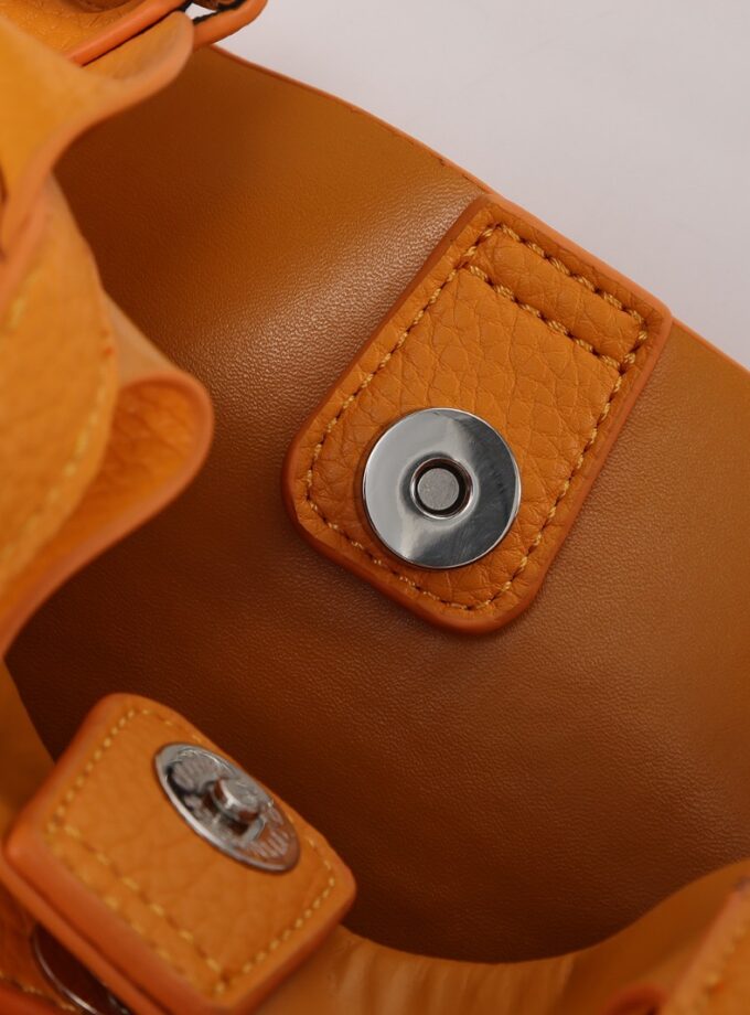 Bucket tote con tarjetero naranja claro